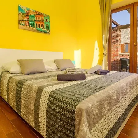 Сasa de vacaciones Lovely 4-bed Stone In With Pool *