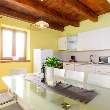 Lovely 4-bed Stone In With Pool * Cabrunici