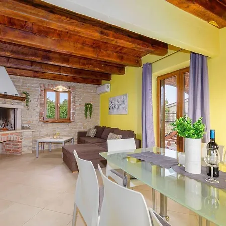 Lovely 4-bed Stone In With Pool